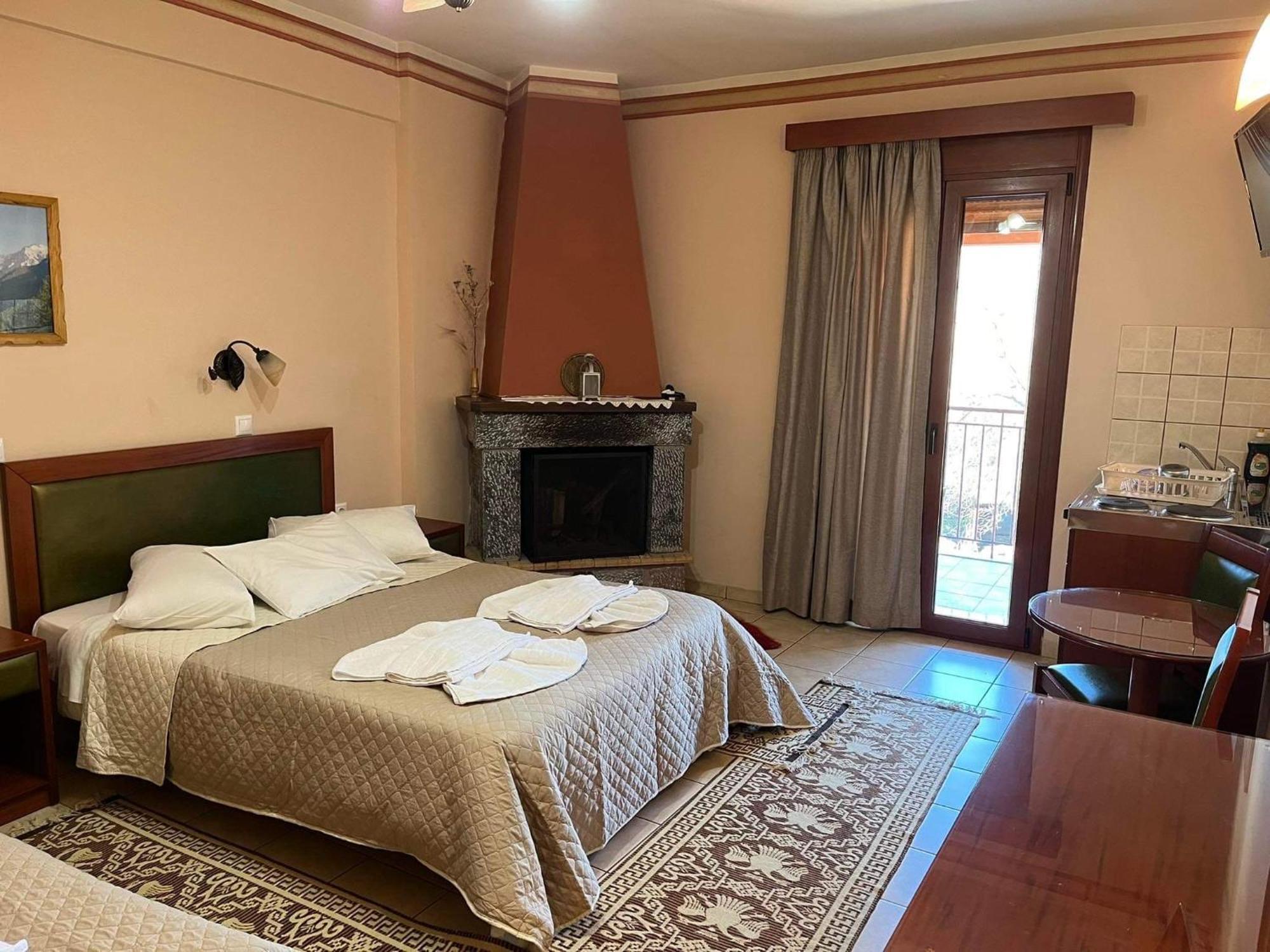 To Spiti Tis Irinis Hotell Vytína Eksteriør bilde